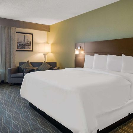 Radisson Hotel Grand Rapids Riverfront Extérieur photo