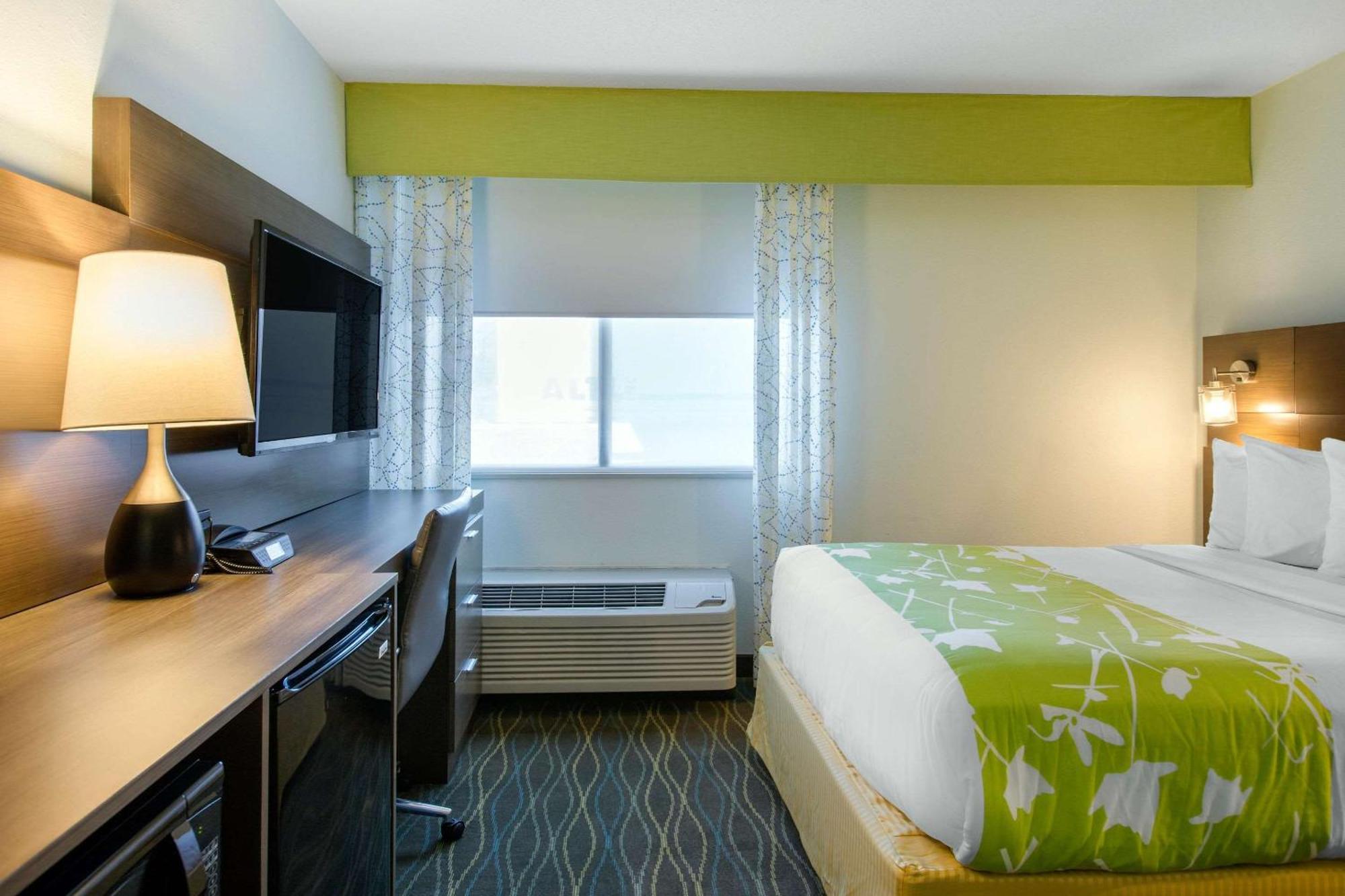 Radisson Hotel Grand Rapids Riverfront Extérieur photo