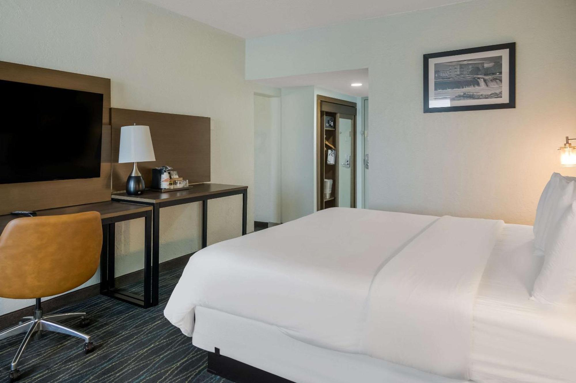 Radisson Hotel Grand Rapids Riverfront Extérieur photo