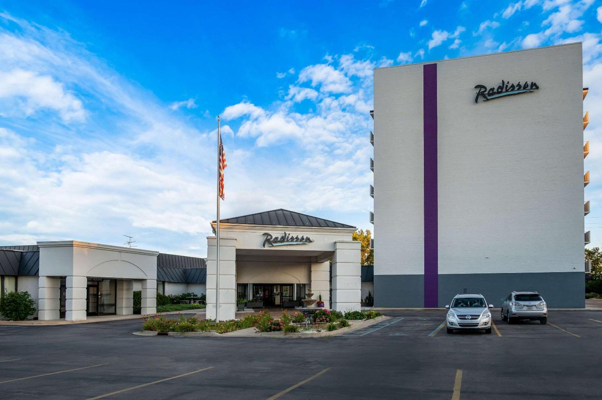 Radisson Hotel Grand Rapids Riverfront Extérieur photo