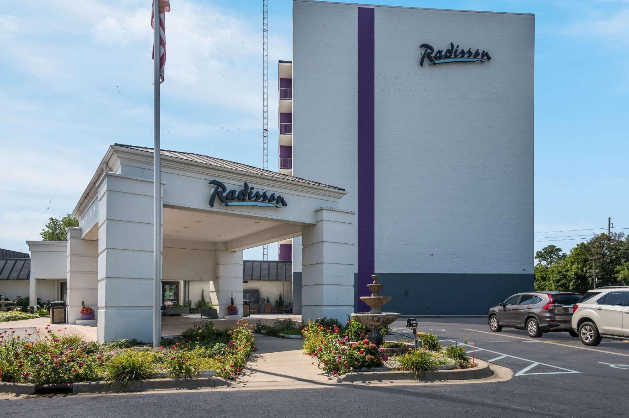Radisson Hotel Grand Rapids Riverfront Extérieur photo